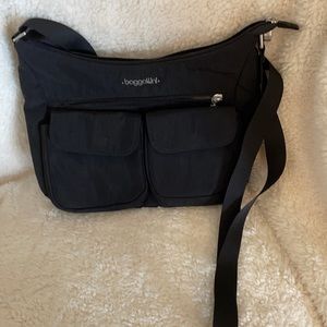 Baggallini  Crossbody
